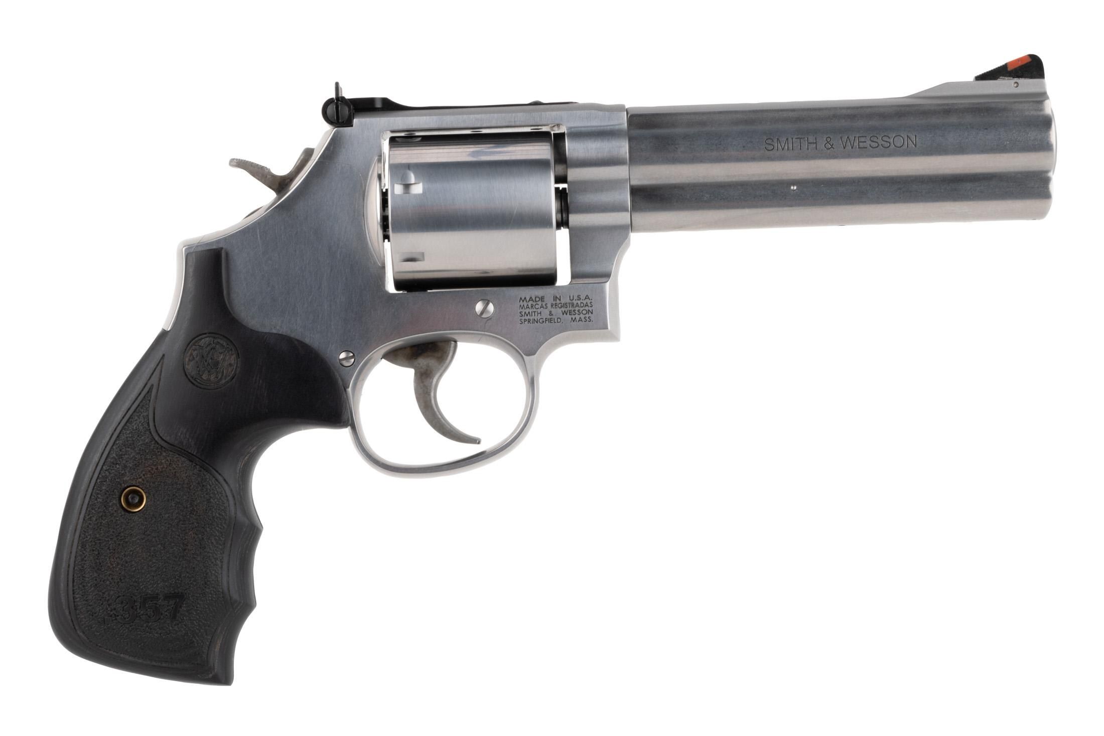 Smith & Wesson Model 686 Deluxe .357 Magnum 7-Round Revolver